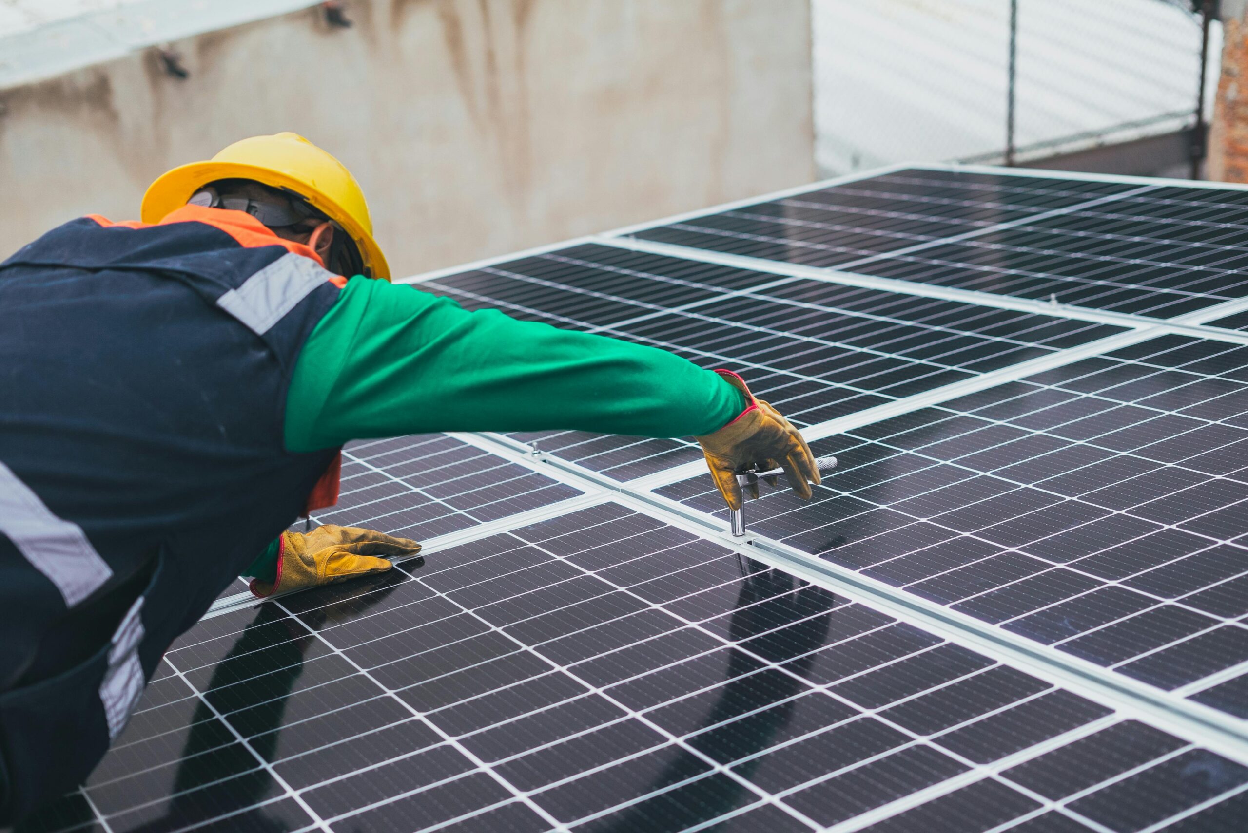 19 décembre 2024À la une Actualités Chauffage Pourquoi il est avantageux d’associer une pompe à chaleur air-air à des panneaux solaires