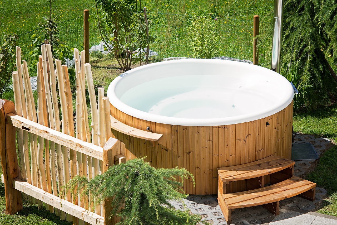14 février 2025À la une Actualités Aménagements extérieurs Comment fonctionne un jacuzzi ?