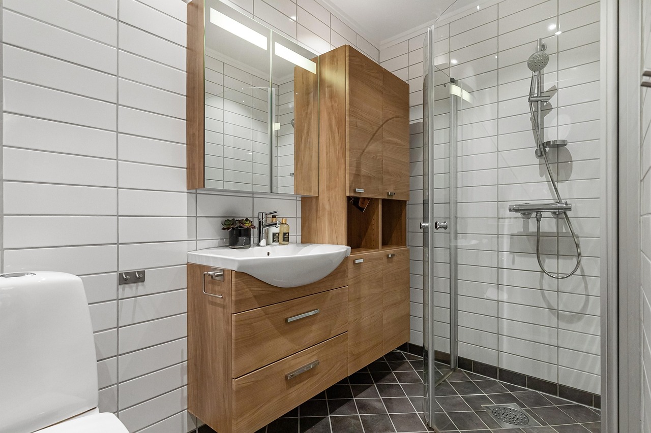 29 avril 2025À la une Actualités Le retour des portes de douche : une nouvelle tendance pour 2025 !