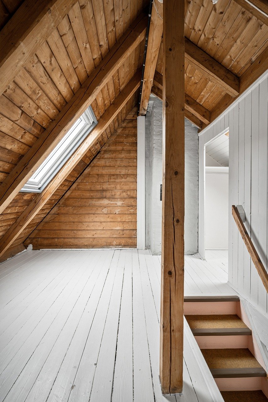 9 mai 2025À la une Actualités Aménagements intérieurs Augmenter la surface habitable : faites des combes un nouvel espace à vivre !